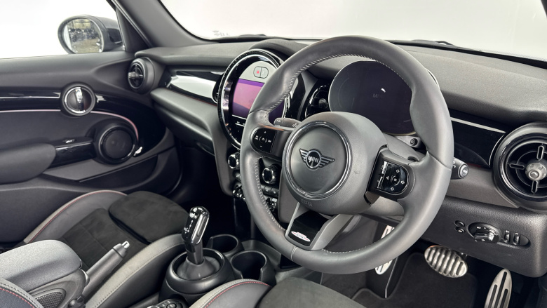 MINI Hatchback 1.5 Cooper Sport Premium 5dr Auto Petrol Hatchback